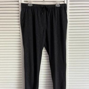 Lululemon Jet Crop *Full-On Luon Desert Snake Deep Coal Black fit size 10 rare